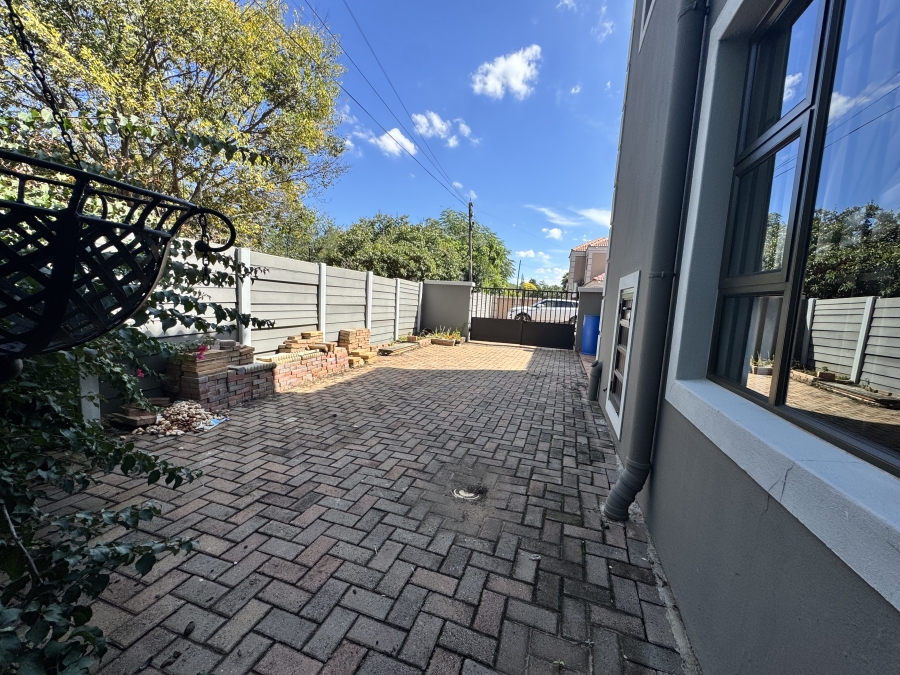 To Let 3 Bedroom Property for Rent in La Hoff North West